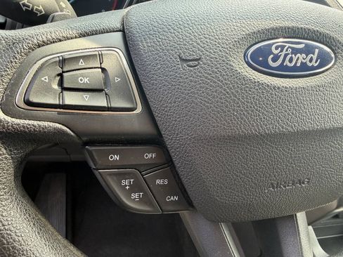 Used 2017 Ford Escape SE AWD/4WD image 20