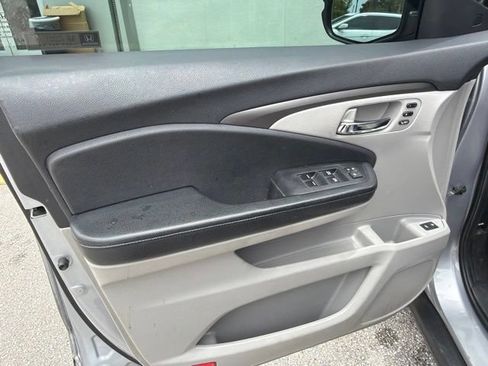 Used 2019 Honda Pilot EX-L image 2