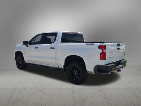 Used 2024 Chevrolet Silverado 1500 LT Trail Boss w/ Convenience Package II AWD/4WD image 4