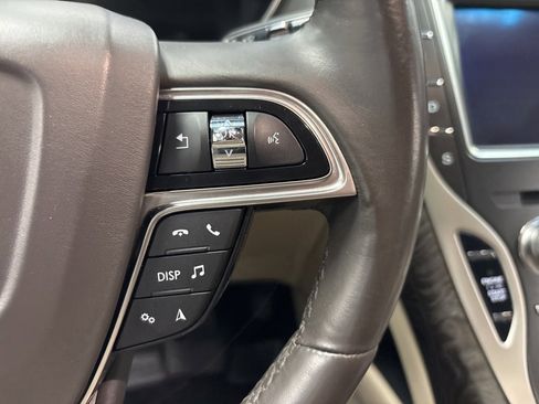 Used 2019 Lincoln Nautilus Select image 38