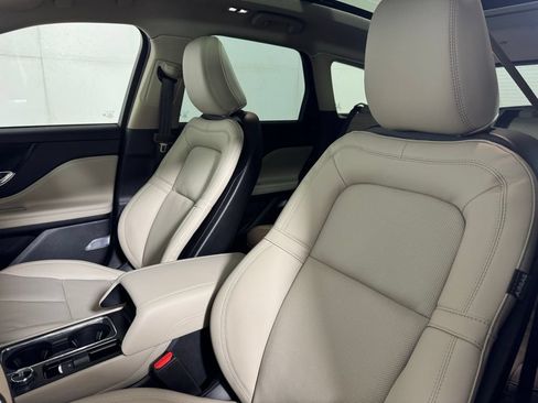 New 2026 Lincoln Corsair Premiere AWD/4WD image 21