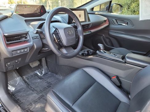 Used 2023 Toyota Prius Prime FWD image 11