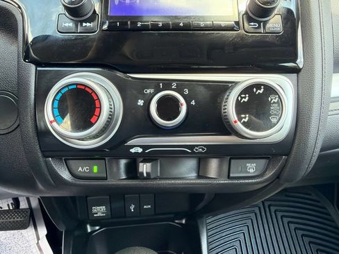 Used 2017 Honda Fit LX image 27