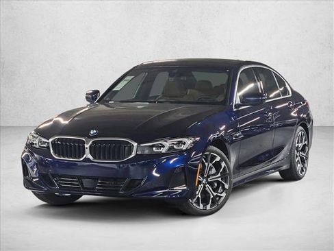 New 2026 BMW 330i Sedan w/ Premium Package image 1