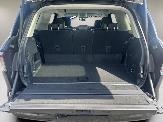 New 2026 Lincoln Navigator Premiere AWD/4WD image 8