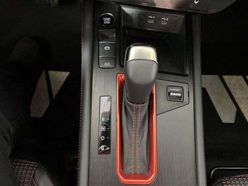 Used 2025 Nissan Kicks SR FWD image 25