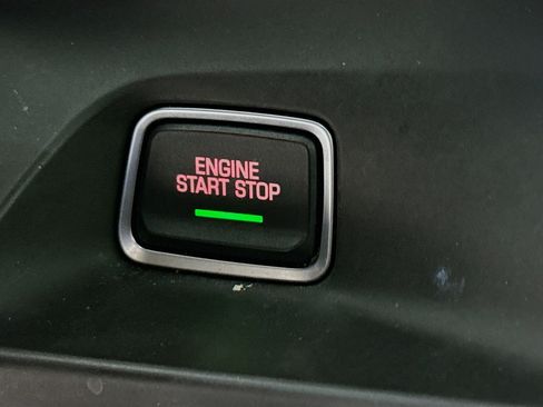 Used 2020 Chevrolet Camaro LT RWD image 21
