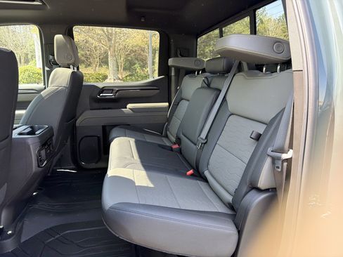 Used 2025 Chevrolet Silverado 1500 ZR2 w/ Technology Package image 20