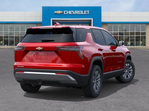 New 2026 Chevrolet Equinox LT FWD image 4
