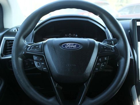 Used 2022 Ford Edge SE image 21