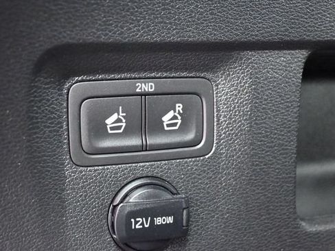 Used 2025 Kia Telluride S FWD image 22