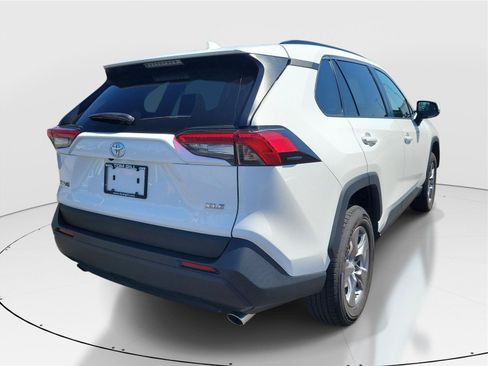 Used 2024 Toyota RAV4 XLE FWD image 4