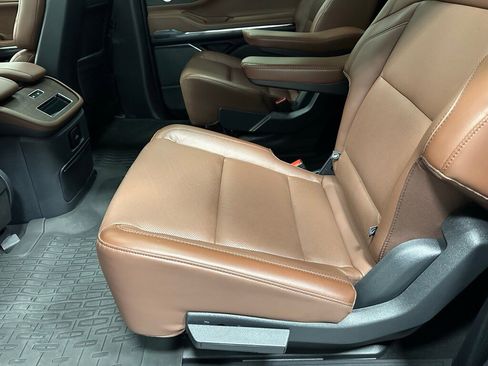 Used 2025 Lincoln Navigator L Reserve image 47