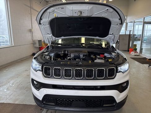 Used 2023 Jeep Compass Latitude w/ Convenience Group image 58