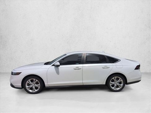 Used 2023 Honda Accord LX image 9