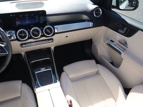 Certified 2025 Mercedes-Benz GLB 250 image 12