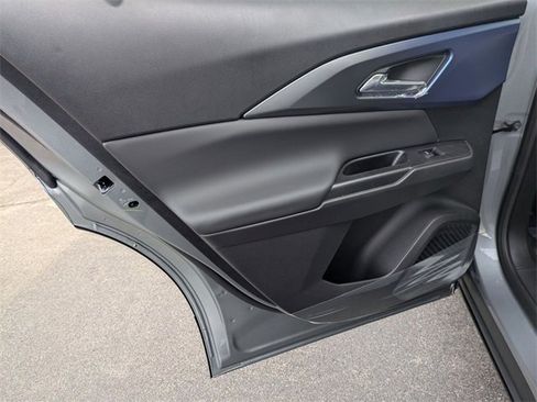 New 2026 Chevrolet Equinox EV LT image 25