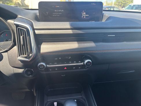 Used 2025 MAZDA CX-50 AWD 2.5 S w/ Premium Plus Pkg image 17