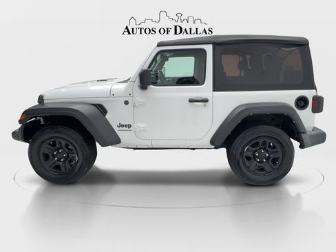 Used 2022 Jeep Wrangler Sport AWD/4WD image 5