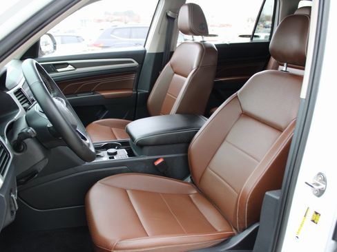 Certified 2022 Volkswagen Atlas SE image 7