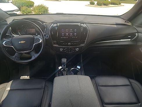 Used 2023 Chevrolet Traverse LT AWD/4WD image 14