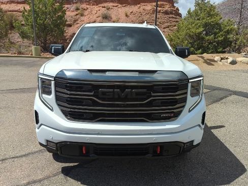 Used 2024 GMC Sierra 1500 AT4 w/ Technology Package AWD/4WD image 2