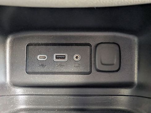 Used 2024 Chevrolet Equinox LS w/ LS Convenience Package image 21