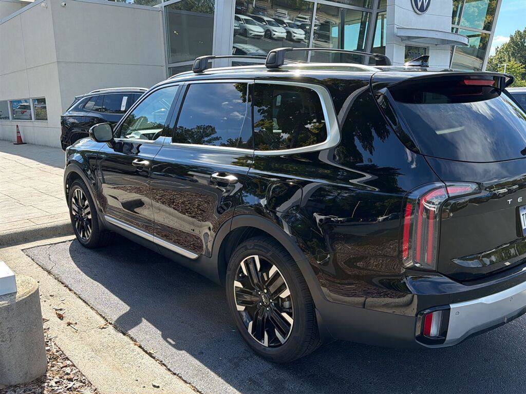 Used 2024 Kia Telluride SX FWD image 2