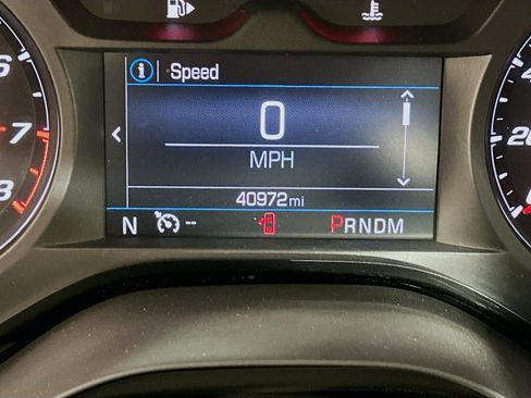 Used 2023 Chevrolet Camaro LT RWD image 17