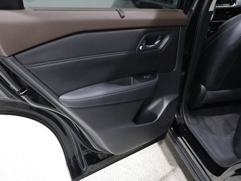 Used 2023 Nissan Rogue SL w/ SL Premium Package AWD/4WD image 16