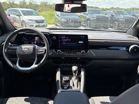 Used 2026 Chevrolet Colorado Z71 AWD/4WD image 17