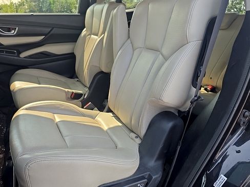 Used 2021 Subaru Ascent Limited w/ Technology Package AWD/4WD image 8