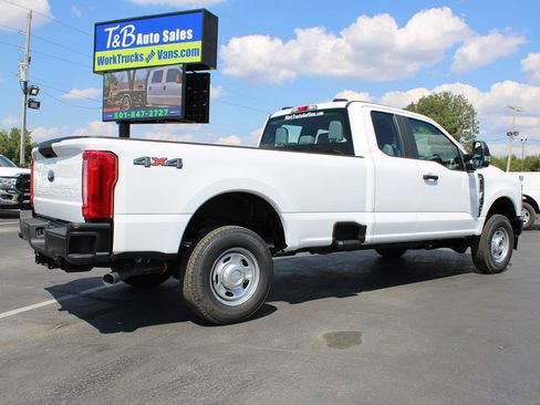 Used 2025 Ford F250 XLT image 5