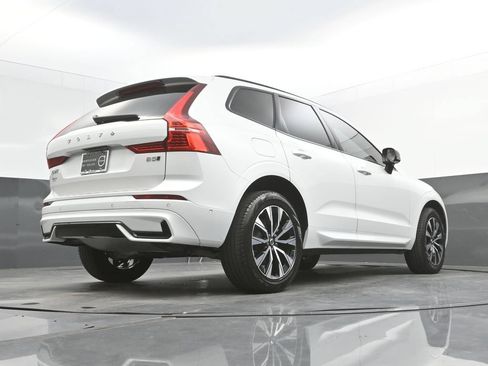 Certified 2024 Volvo XC60 B5 Plus w/ Protection Package Premier AWD/4WD image 34