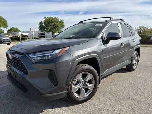 Used 2025 Toyota RAV4 XLE w/ Convenience Package image 1