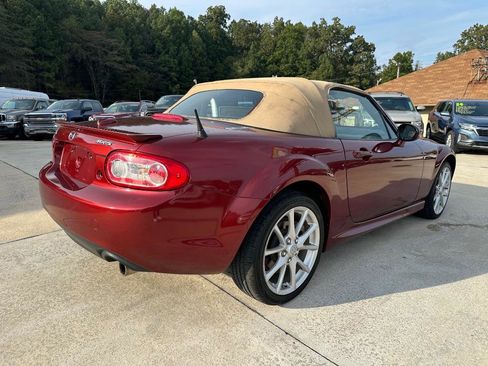 Used 2011 MAZDA MX-5 Miata Grand Touring w/ Premium Pkg image 16