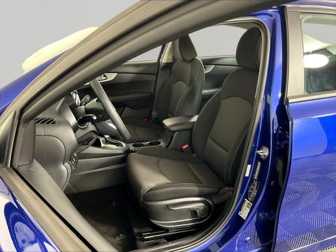 Used 2023 Kia Forte LXS w/ LXS Technology Package FWD image 20