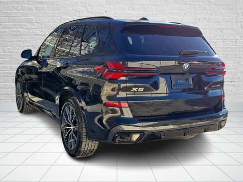 New 2026 BMW X5 xDrive40i w/ M Sport Package image 3
