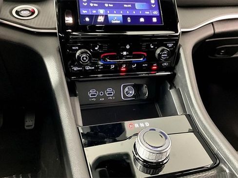 New 2025 Jeep Grand Cherokee L Altitude image 7
