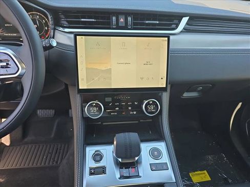 New 2026 Jaguar F-PACE R-Dynamic S image 18