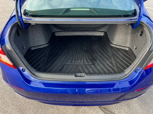 Used 2018 Honda Accord Sport image 13