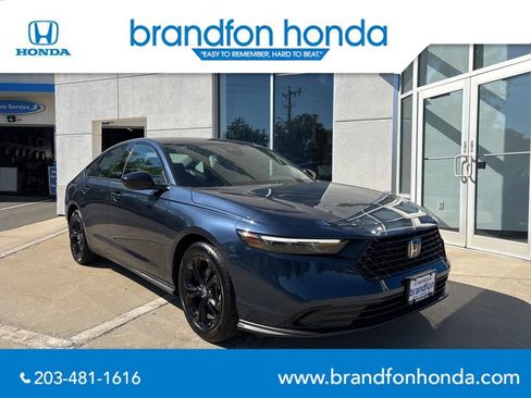 Certified 2025 Honda Accord SE image 1