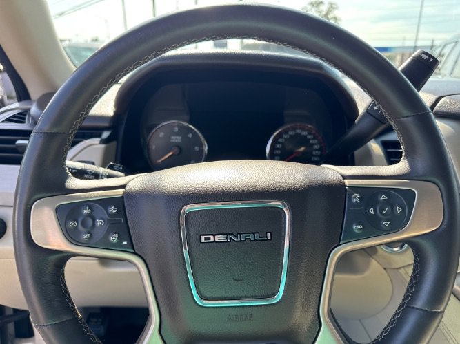 Used 2015 GMC Yukon Denali w/ Open Road Package AWD/4WD image 20