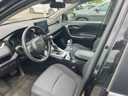 Used 2019 Toyota RAV4 XLE w/ Convenience Package AWD/4WD image 7