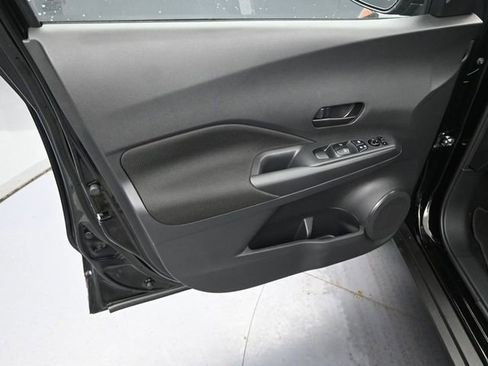 Used 2024 Nissan Kicks S image 26