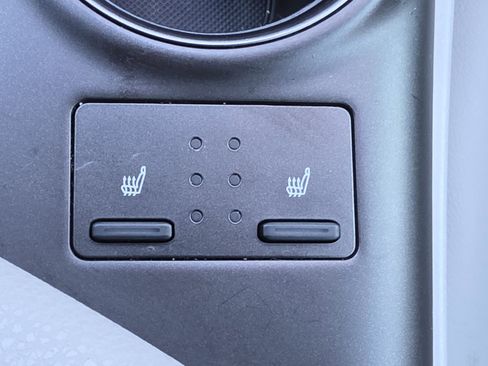 Used 2022 Toyota Camry XSE image 27