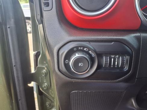 Used 2021 Jeep Wrangler Unlimited Rubicon w/ Xtreme Recon 35" Tire Package image 8