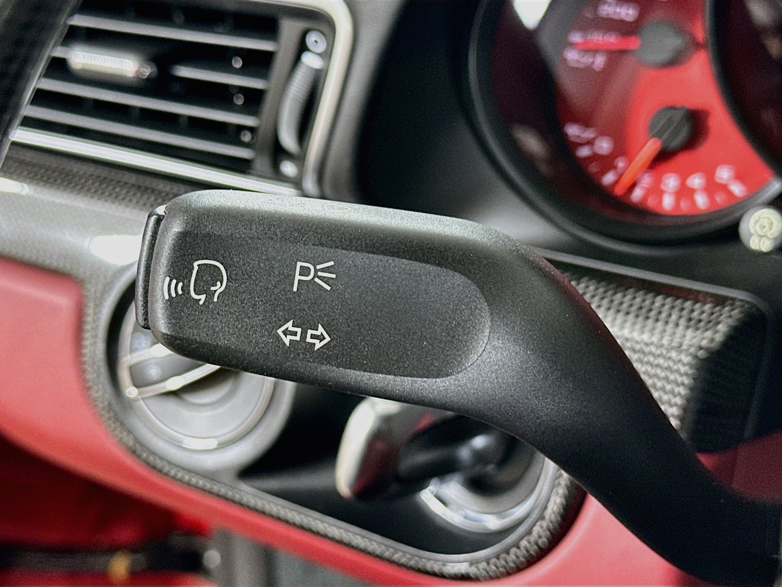 Certified 2017 Porsche 911 Carrera GTS RWD image 20