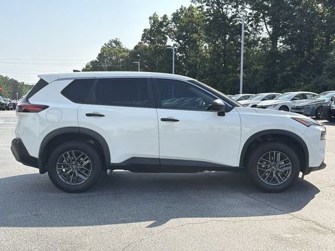 Used 2022 Nissan Rogue S FWD image 6