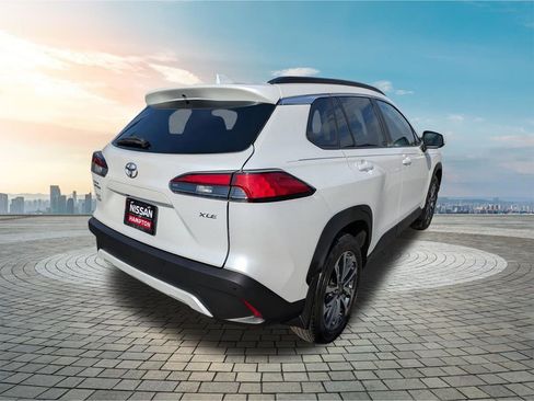 Used 2024 Toyota Corolla Cross XLE image 7